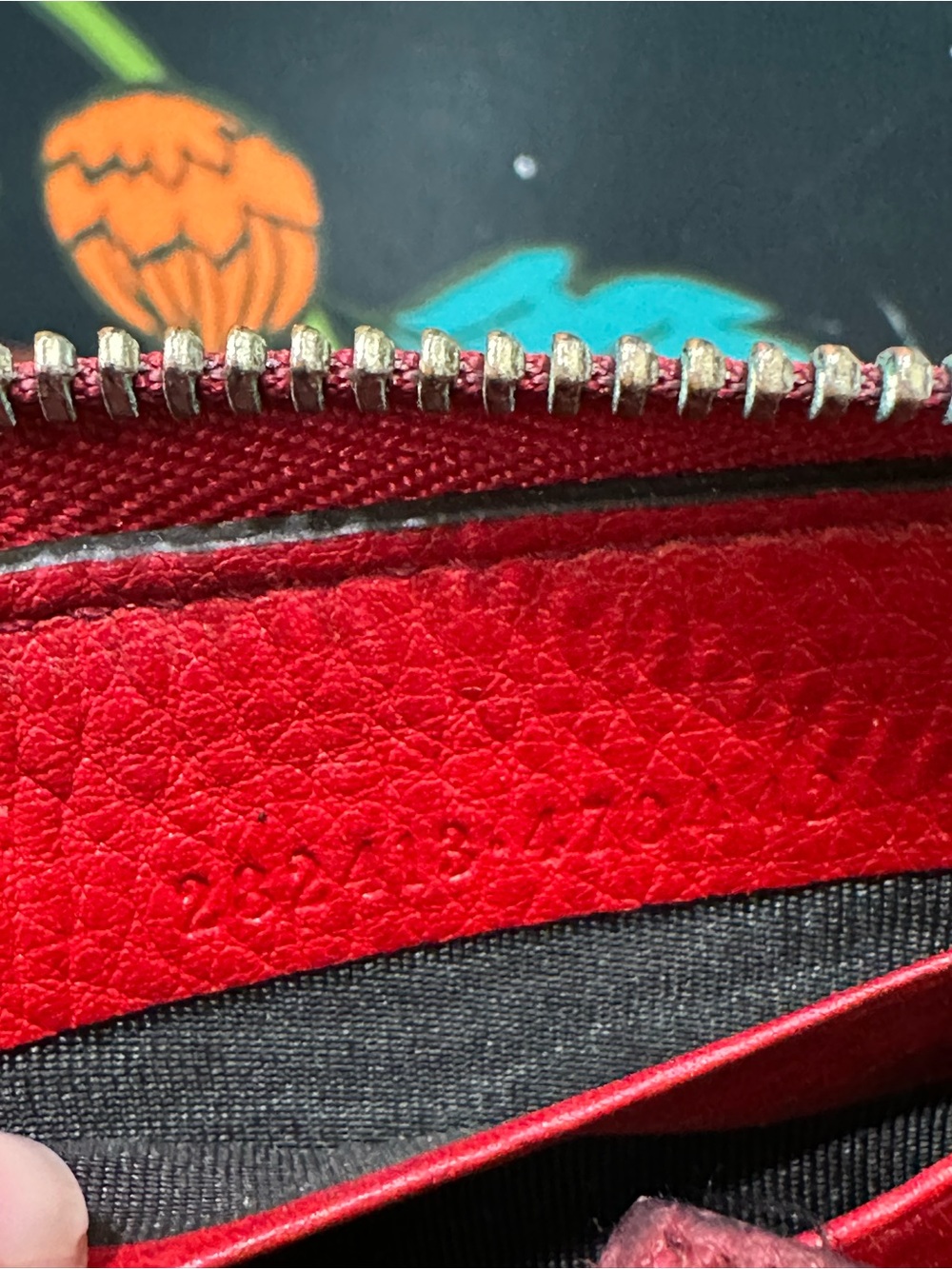 Gucci Soho Cellarius Red Leather Interlocking G Zip Around Tassel Wallet - Picture 11 of 14